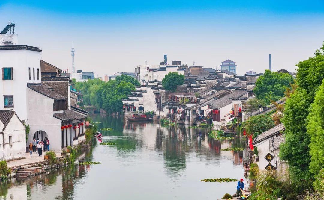 我的华为游戏中心下的游戏明明还没有玩就限时了为什么？游戏画面