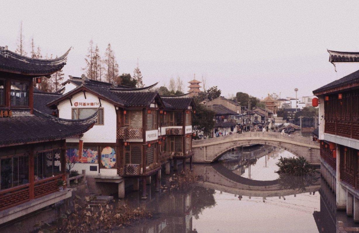 投身公益事业14年 助人为乐传美德